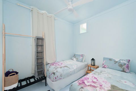 Sand Beach House Breathtaking View & Amazing Position Directly Opposite The Beach! - Tourism Brisbane 7