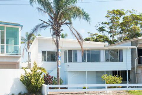 Sand Beach House Breathtaking View & Amazing Position Directly Opposite The Beach! - Tourism Brisbane 0