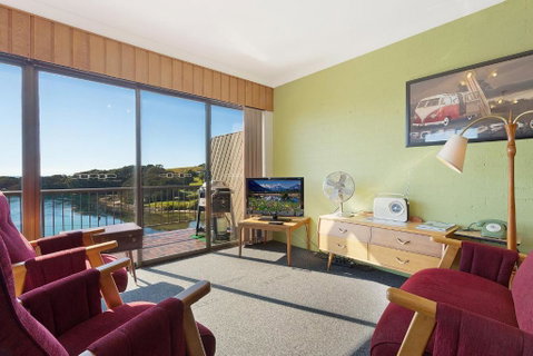 Pacific Pines Unit 6 - Tourism Brisbane 4
