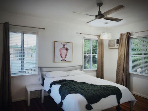 Holiday Rental Huge House With Beach Views - Tourism Brisbane 6