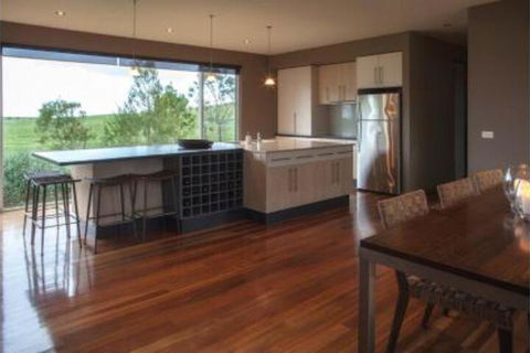THE Lake House - Surf Side - Brisbane 4u 0