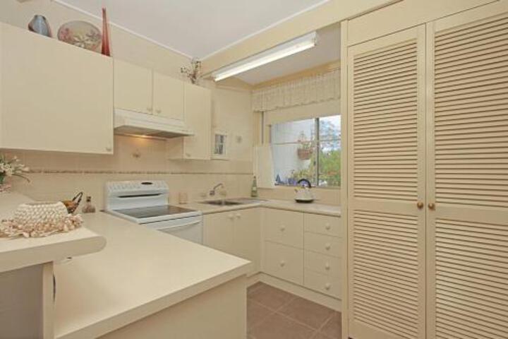 Mollymook NSW Tourism Brisbane