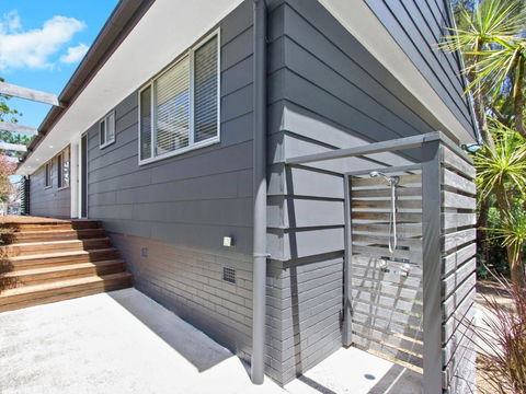 MITCHELL PARADE 120 MOLLYMOOK - Brisbane 4u 4