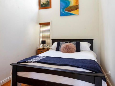 Pet Friendly Bennetts Beach Cottage - Tourism Brisbane 4