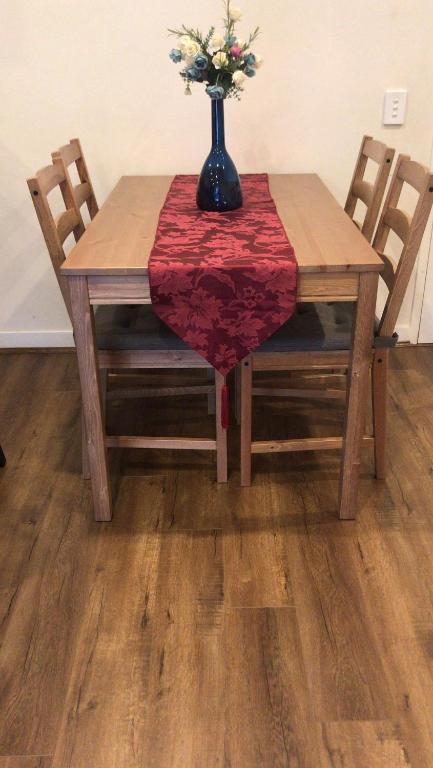 Elegant Design 2 Bed 2 Bath Apartment In Liverpool - Tourism Brisbane 3