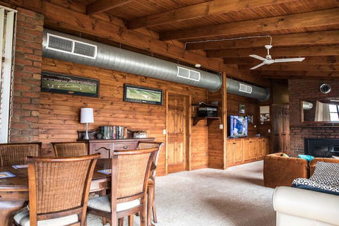 Water's Edge Bundalong - Tourism Brisbane 7