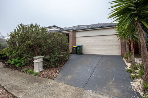 Gorgeous 4BR Home In Point Cook - Tourism Brisbane 6