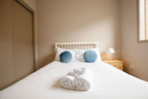 Gorgeous 4BR Home In Point Cook - Tourism Brisbane 4