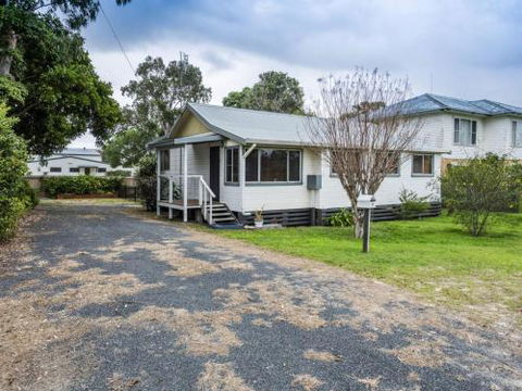 Salt Water Cottage - Tourism Brisbane 5