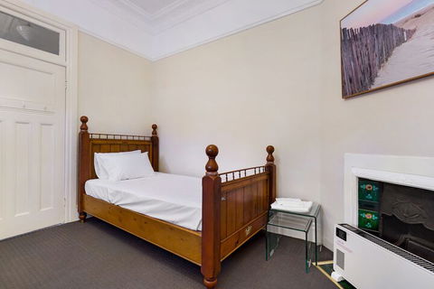 Drummoyne 3 Bedroom Home (62ALE) - Brisbane 4u 1