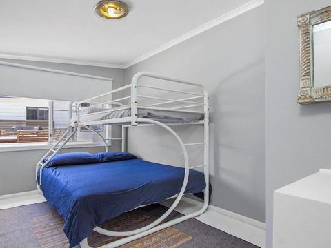 Blue Horizon Beachfront With Fireplace - Tourism Brisbane 5