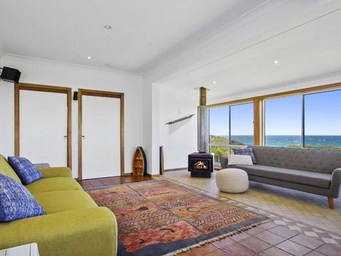 Blue Horizon Beachfront With Fireplace - Tourism Brisbane 6