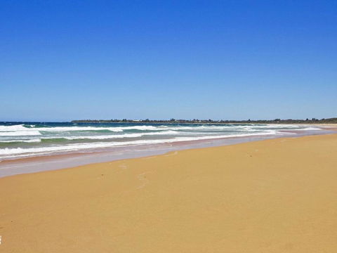 Blue Horizon Beachfront With Fireplace - Tourism Brisbane 4