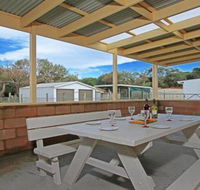 Ohio one street back from beach access - Tourism Brisbane