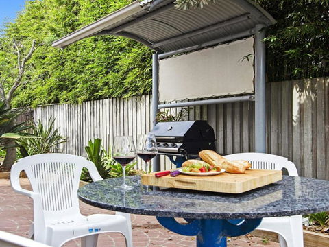 Penguins Rest Direct Beach Access From Complex - Tourism Brisbane 3