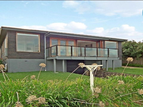 Prime Position Across From Seven Mile Beach - Tourism Brisbane 2