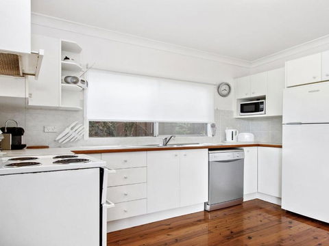 Sea Shack Renovated 1950s Beach House - Tourism Brisbane 1