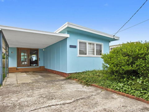 Sea Shack Renovated 1950s Beach House - Tourism Brisbane 5