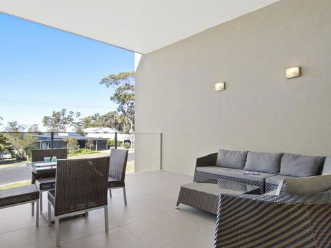 Serene Spacious Air Conditioned Accommodation - Tourism Brisbane 6