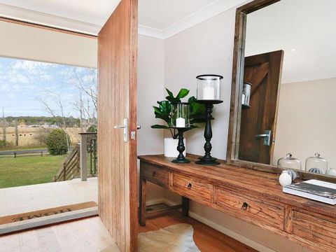 Shepherds Lea The Best Of Town & Country! - Tourism Brisbane 2