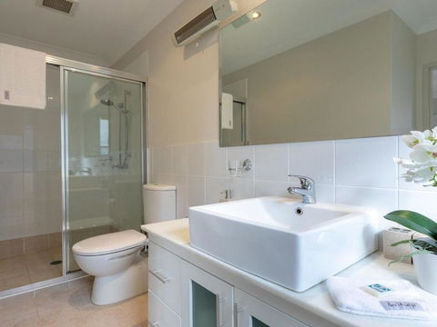 Shore To Please Comfort Cafes & Beaches - Tourism Brisbane 1