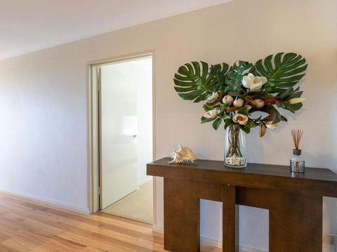 Shore To Please Comfort Cafes & Beaches - Tourism Brisbane 3