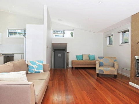 Surf Mist Contemporary Seaside Duplex - Tourism Brisbane 3