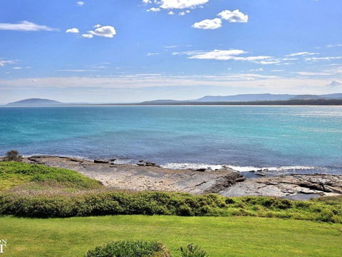 Surf Mist Contemporary Seaside Duplex - Tourism Brisbane 1