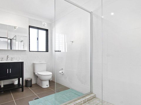 Sunset Beach Situated Between Two Beaches & A Lake - Tourism Brisbane 2