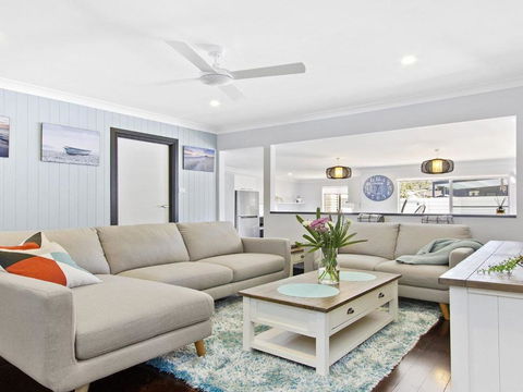 Sunset Beach Situated Between Two Beaches & A Lake - Tourism Brisbane 4