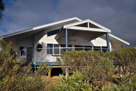 Rest A Shore Coffin Bay - Brisbane Tourism 1