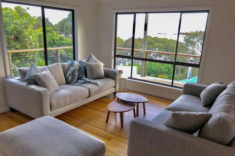 HIDDEN HAVEN Binalong Bay - Brisbane 4u 4