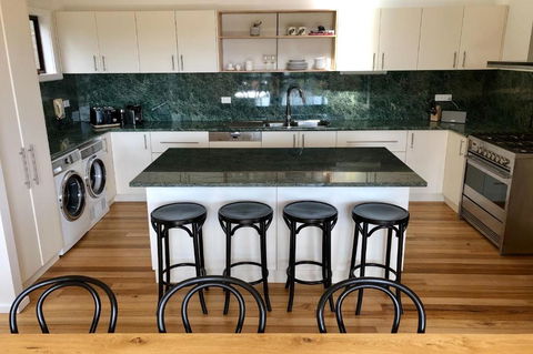 HIDDEN HAVEN Binalong Bay - Brisbane 4u 1