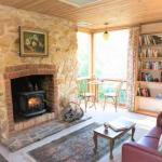 Adelaide Hills Camellia Cottage WiFi - Brisbane Tourism 0