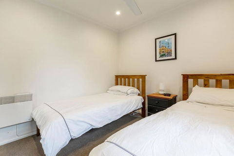 ?Spacious Bungalow?5min Walk To Station?5min To Box Hill?WiFi?Parking - Brisbane Tourism 5