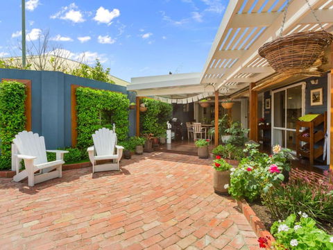 KARINYA MORNINGTON - Brisbane 4u 3