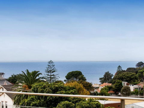 NORTH POINT RETREAT MORNINGTON - Tourism Brisbane 4