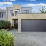 SUNSET VIEWS MORNINGTON - Tourism Brisbane 0