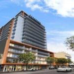 RNR Light Square - Brisbane 4u 1