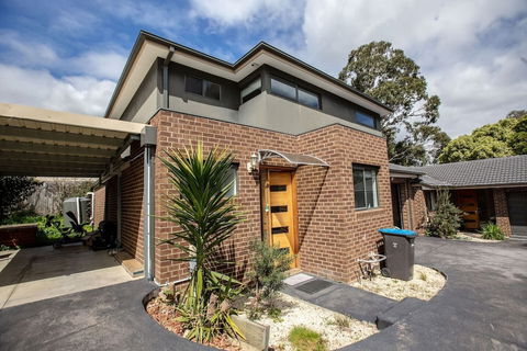 Stunning 3beds Near Knox Shopping Centro@wantirna - Tourism Brisbane 1