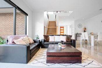 Stunning 3beds Near Knox Shopping Centro@wantirna - Tourism Brisbane 0