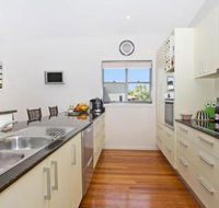 Papaya House - Tourism Brisbane