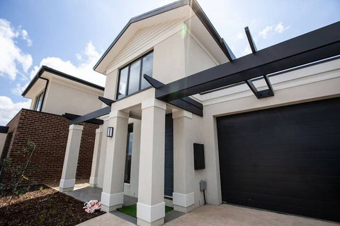 Captivating Large 4br@narre Warren - Brisbane Tourism 6