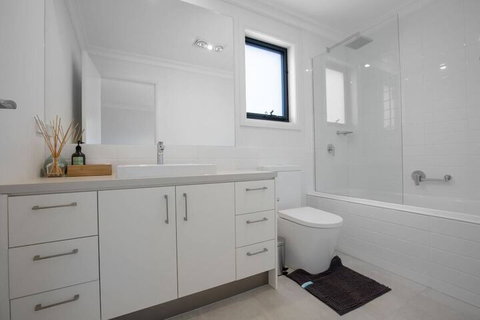 Captivating Large 4br@narre Warren - Brisbane Tourism 7