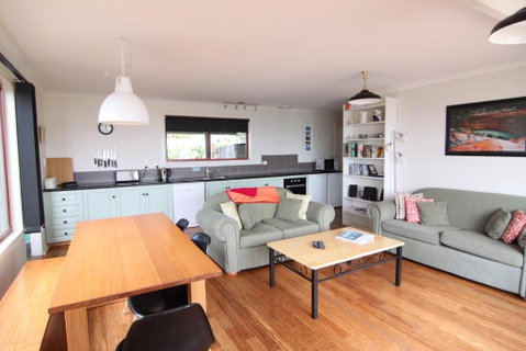DOLPHIN LOOKOUT COTTAGE Amazing Views Of The Bay Of Fires - Tourism Brisbane 6
