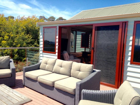 DOLPHIN LOOKOUT COTTAGE Amazing Views Of The Bay Of Fires - Tourism Brisbane 4