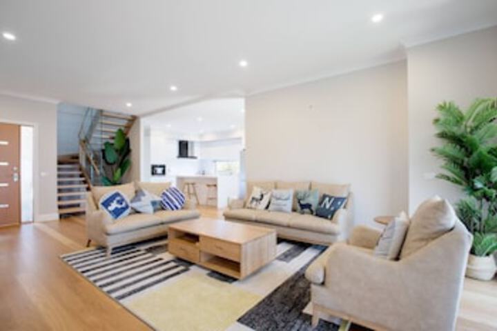 Ashwood VIC Brisbane 4u
