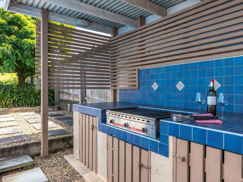 Akarana Beach House :: Jervis Bay Rentals - Tourism Brisbane 1