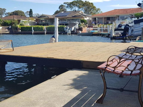 Waterfront Haven With Jetty Mooring & WiFI - Tourism Brisbane 6