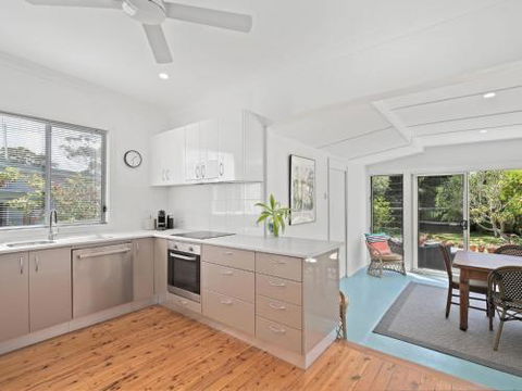 Arcadia By The Sea - Tourism Brisbane 3